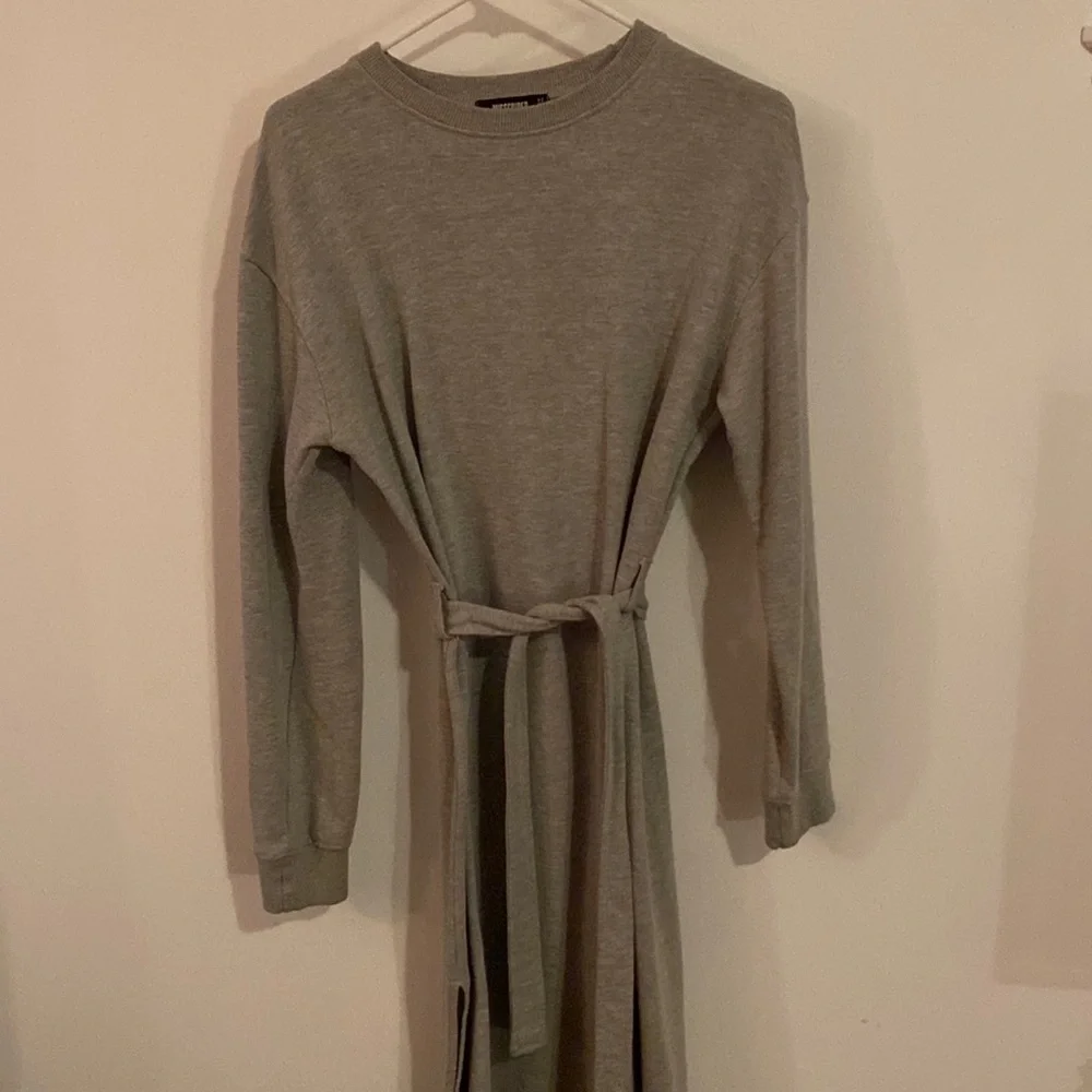 Missguided Sweatshirt Dress - Picture 1 of 3